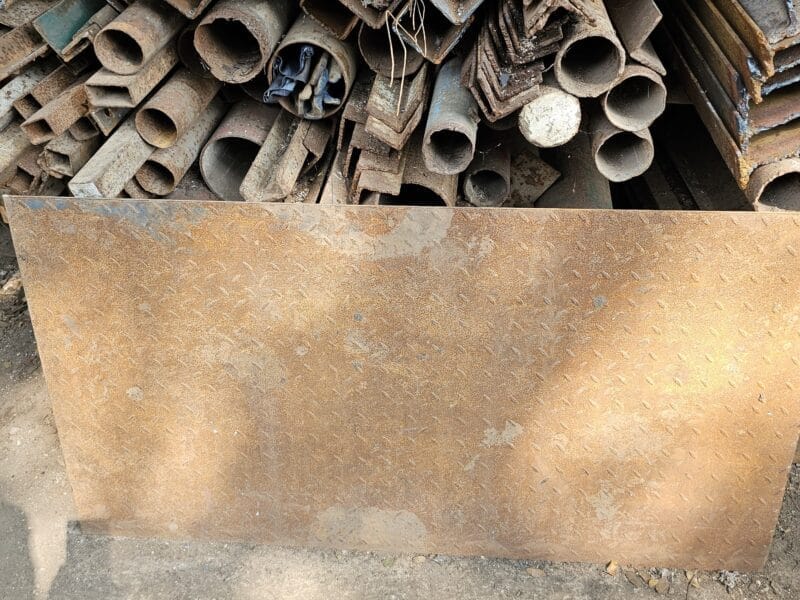 Metal Checkered Plate 4 feet length and 2 feet wide